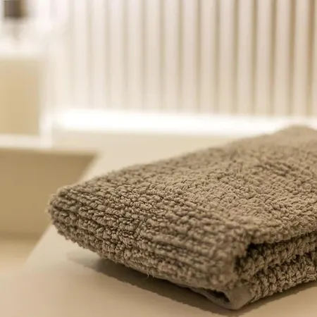 Апартаменты Oceanfront Lux Sleeps 9 *