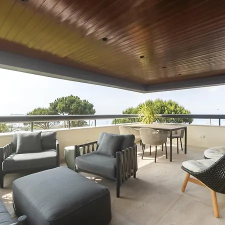 Oceanfront Lux Sleeps 9