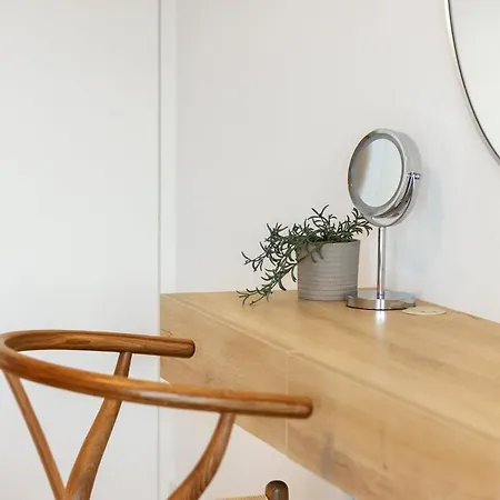 Апартаменты Oceanfront Lux Sleeps 9 *