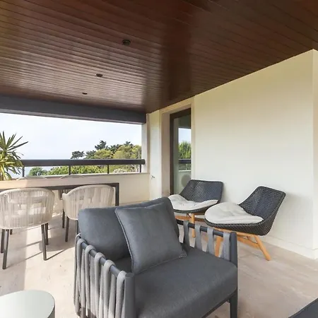 Апартаменты Oceanfront Lux Sleeps 9