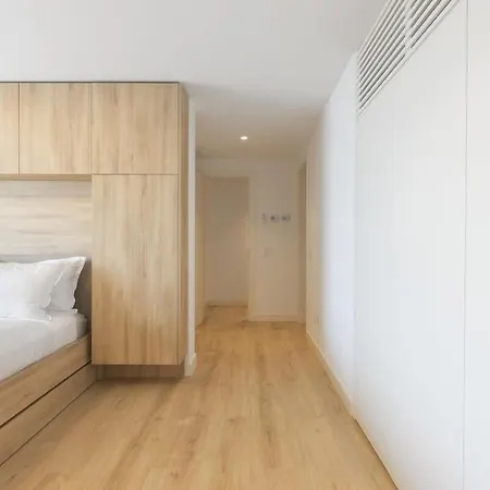 Lägenhet Oceanfront Lux Sleeps 9