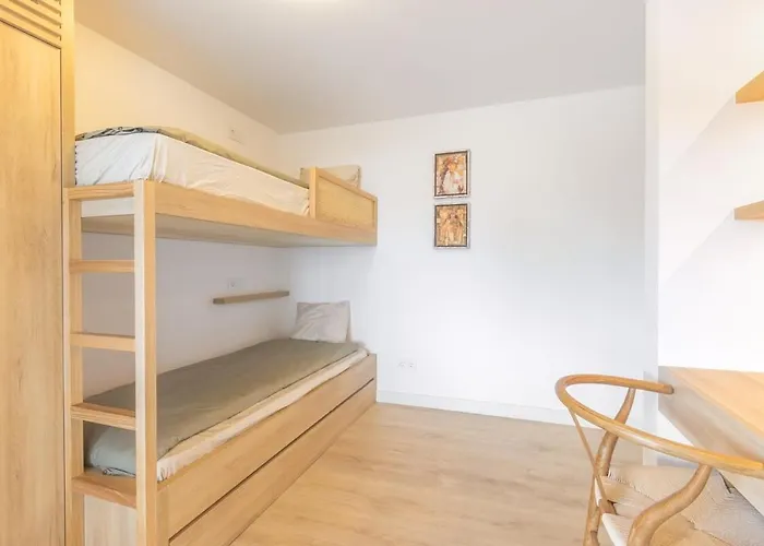 Oceanfront Lux Sleeps 9 Cascais