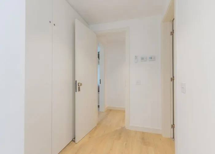 Oceanfront Lux Sleeps 9