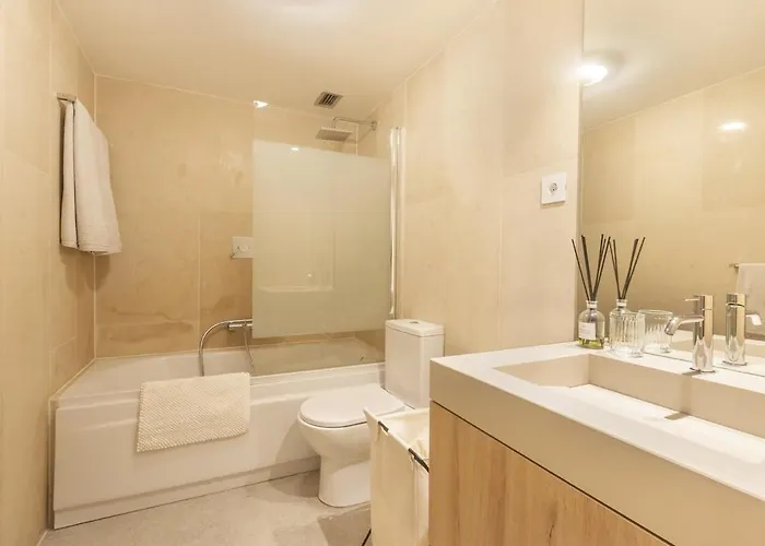 Oceanfront Lux Sleeps 9