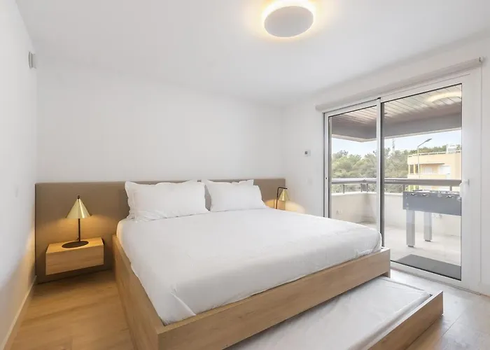 Oceanfront Lux Sleeps 9 Daire *