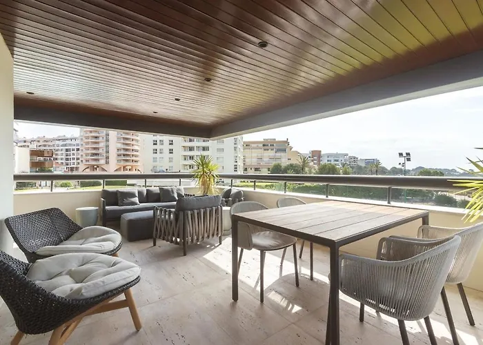 Daire Oceanfront Lux Sleeps 9