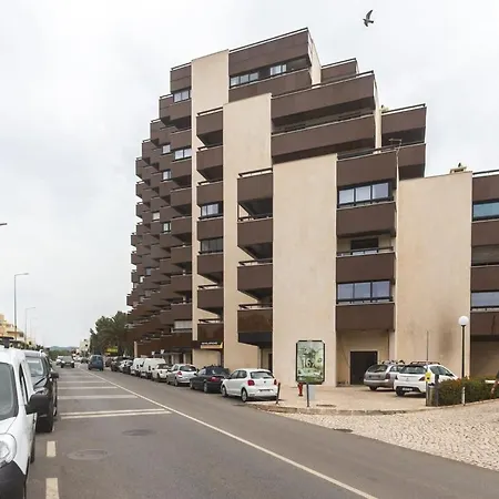 Oceanfront Lux Sleeps 9 דירה *