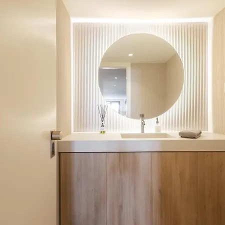 Oceanfront Lux Sleeps 9