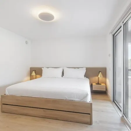 דירה Oceanfront Lux Sleeps 9 *