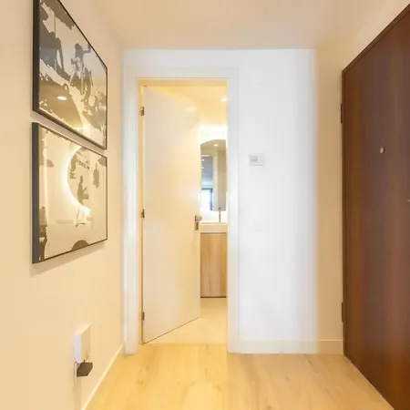 Oceanfront Lux Sleeps 9 아파트 카스카이스