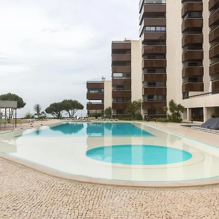 Oceanfront Lux Sleeps 9